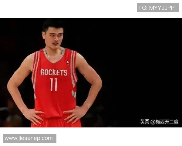 姚明领衔中国男篮征战世锦赛展现风采与拼搏精神 姚明领衔中国男篮征战世锦赛展现风采与拼搏精神