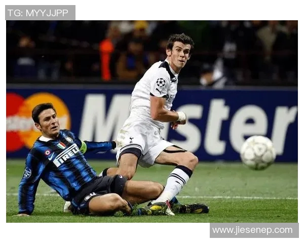 岁月无情足球明星年老时的风采与回忆展现 岁月无情足球明星年老时的风采与回忆展现