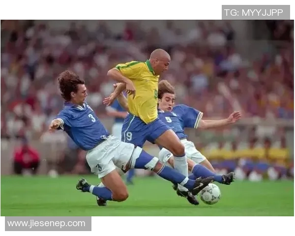 足球明星舞王究竟是谁让我们一起揭晓这位闪耀的舞台巨星