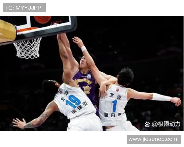 CBA精彩回放广东队与浙江队激战全场精彩瞬间回顾