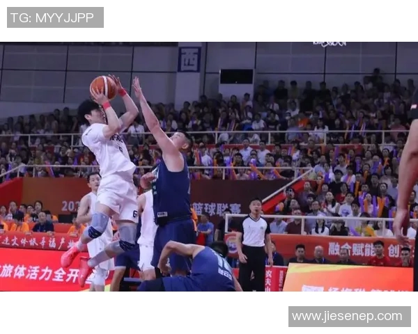 激情四溢初中生篮球全明星赛精彩瞬间回顾视频分享