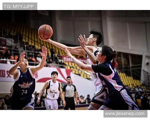 卡哇伊篮球明星签名篮球带你体验篮球的魅力与热情