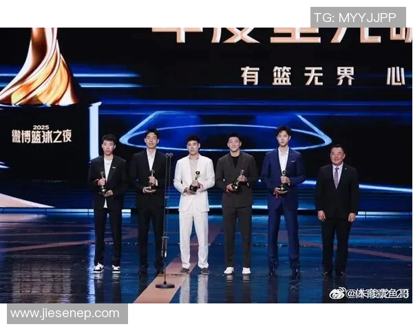篮球明星如何优雅驾驭西装套装展现时尚魅力与运动精神的完美结合